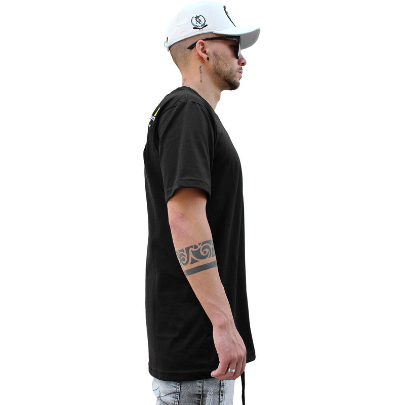 Camiseta Masculina Tradicional PRETA UNTOPPABLE